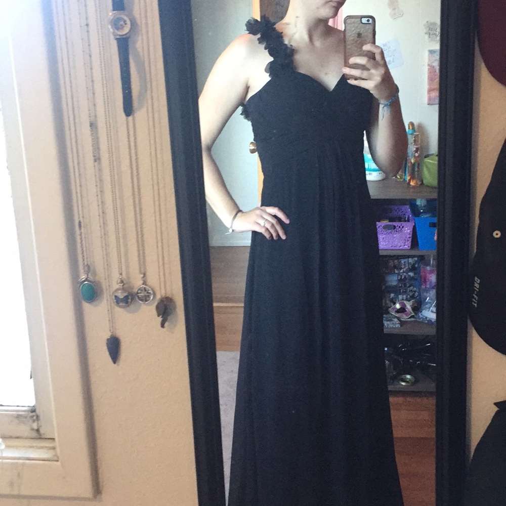Formal black one shoulder gown!